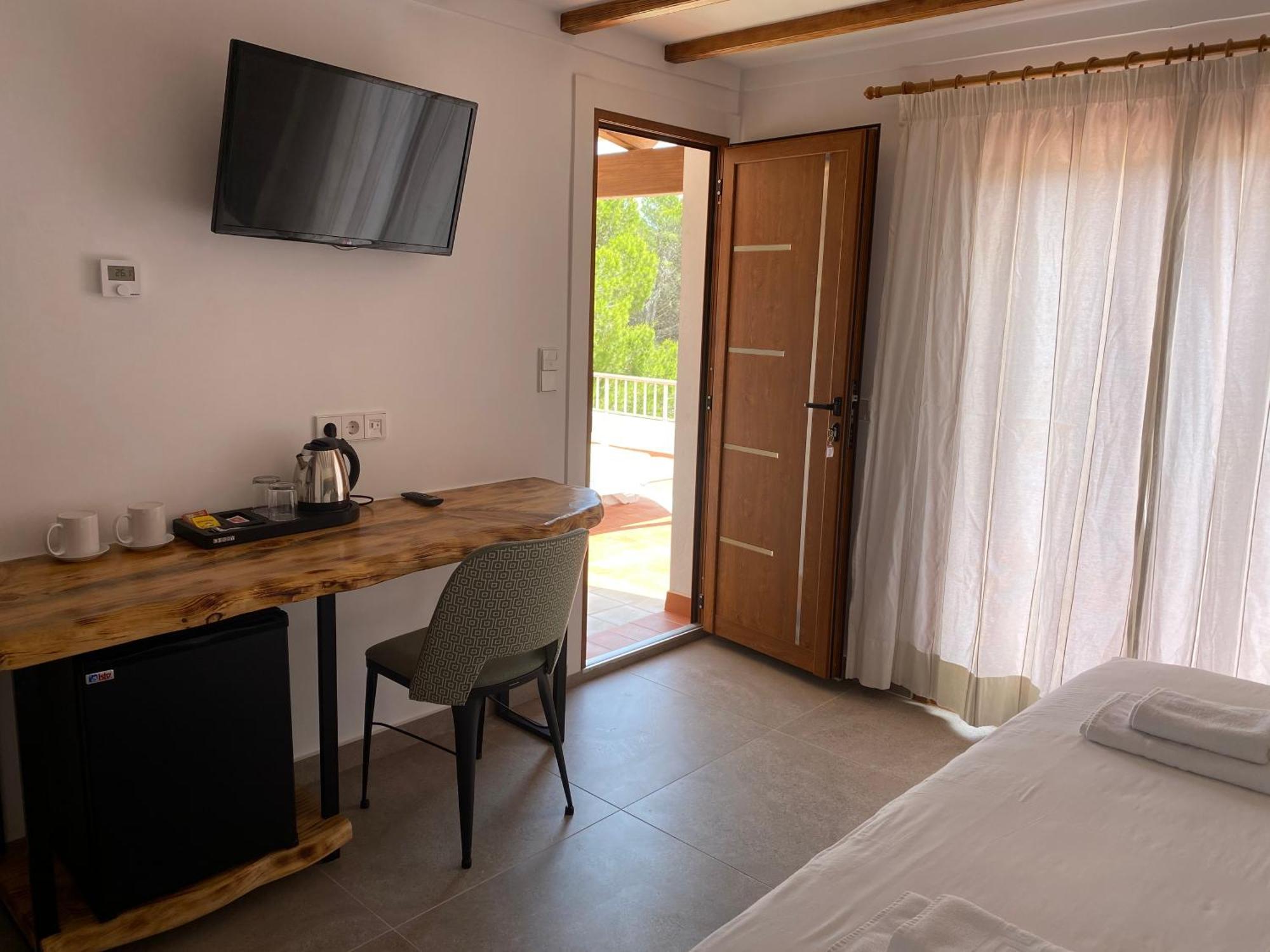 סאנט קארלס דה פראלטה Hostal Restaurante Pou Des Lleo חדר תמונה